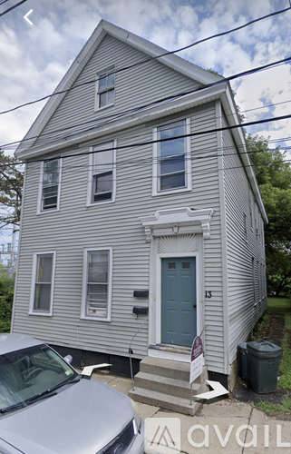 Main picture of 13 River St