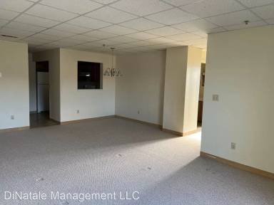 Main picture of 44 S Cherry St