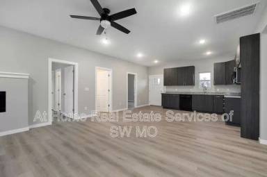 Main picture of 4917 W Minota St