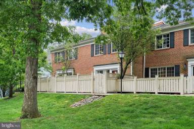 Main picture of 1547 N Van Dorn St