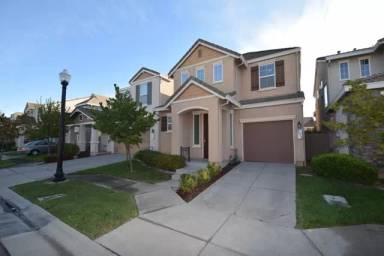 Main picture of 3126 Staysail St