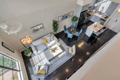 Main picture of 800 N 8th St