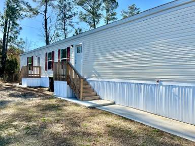 Main picture of 553 Corbin St