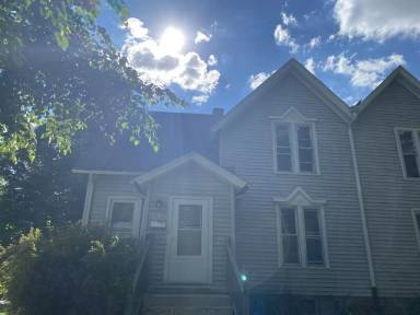 Main picture of 201 Locust St