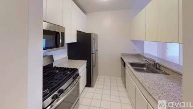 Main picture of 130 E 96th St