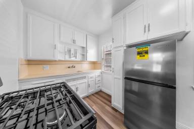 Main picture of 4115 E 1st St