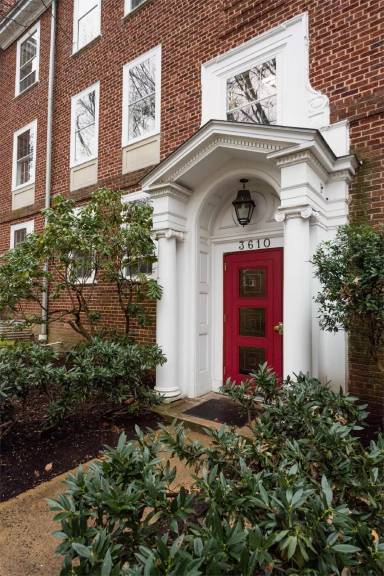 Main picture of 3610 39th St NW