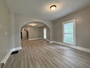 Main picture of 1203 S Shipley St