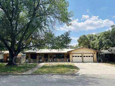 Main picture of 129 Beechwood Ave