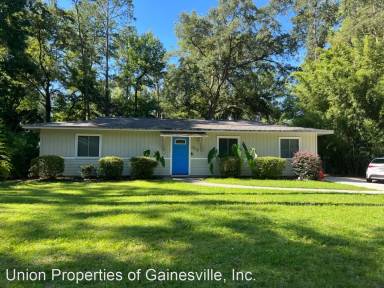 Main picture of 2839 NW 43rd Ave