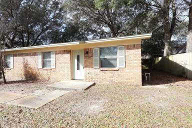 Main picture of 806 Fairview Dr