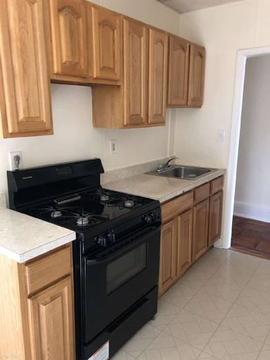 Main picture of 38 W 29th St