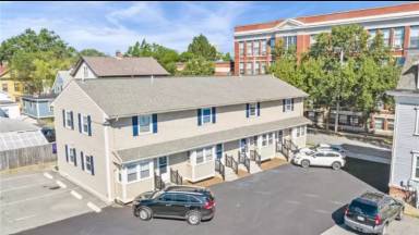 Main picture of 362 Carpenter St