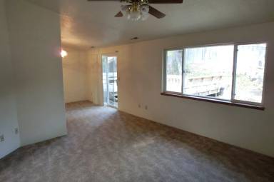 Main picture of 108 NW Sinclair Dr