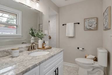 Main picture of 2813 Pine Ridge Ln
