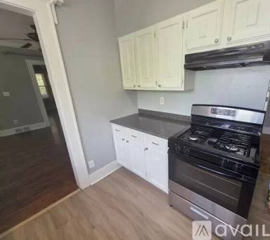 Main picture of 204 Ellicott St
