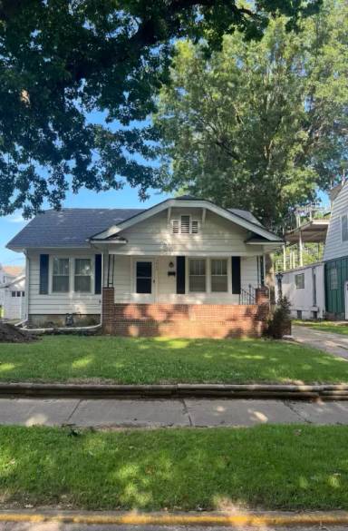 Main picture of 1917 S Locust St