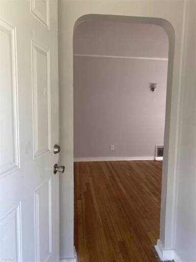 Main picture of 16241 Snowden St