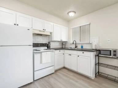 Main picture of 1529 E Ashlan Ave