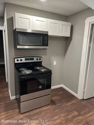 Main picture of 173 Center St