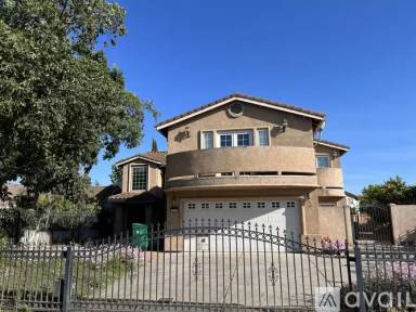 Main picture of 2318 E Swain Rd