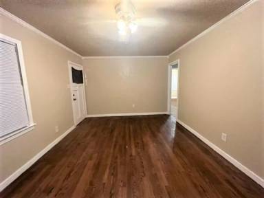 Main picture of 1017 N Tabor Ave