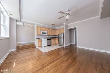 Main picture of 738 W Briar Pl