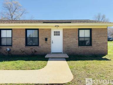 Main picture of 104 Brumley Ave NE
