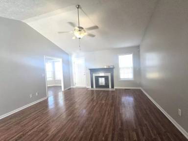 Main picture of 2486 Ohara Dr