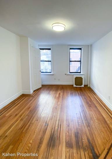 Main picture of 356 E 19th St