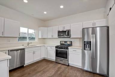 Main picture of 2873 L St