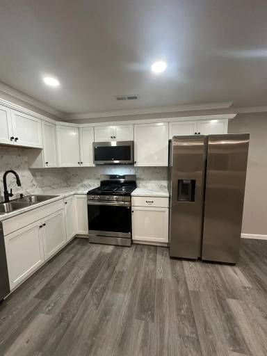 Main picture of 1226 E Maywood Ave