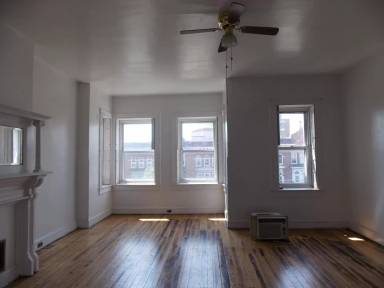 Main picture of 2823 Saint Paul St