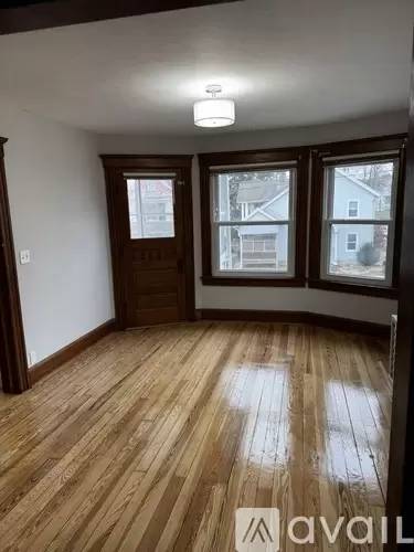 Main picture of 20 Cook St
