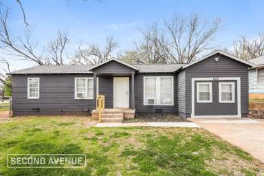 Main picture of 3701 Woodside Dr