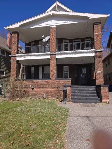 Main picture of 8103 Whitethorn Ave
