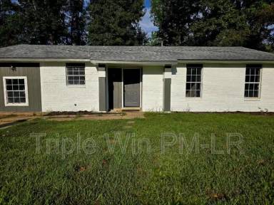 Main picture of 68 Meadowlark Dr