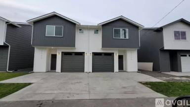 Main picture of E Pacific Way Townhomes