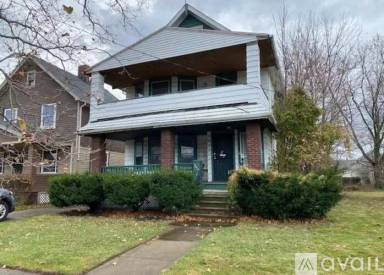 Main picture of 16404 Arcade Ave