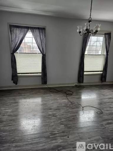 Main picture of 2 Fuller Pl