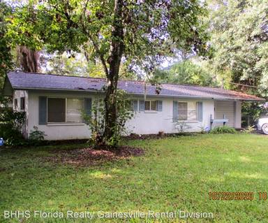 Main picture of 1015 NE 5th Pl