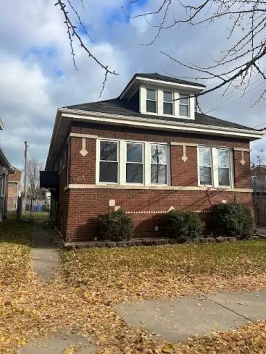 Main picture of 9243 S Merrill Ave