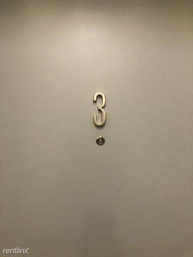 Main picture of 2112 S Michigan Ave
