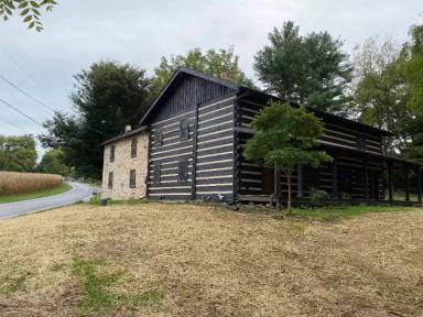 Main picture of 5697 Strasburg Rd
