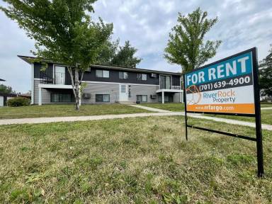 Main picture of 726 12th Ave W