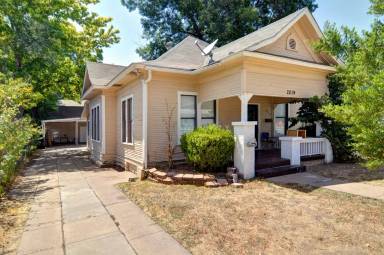 Main picture of 2219 Refugio Ave