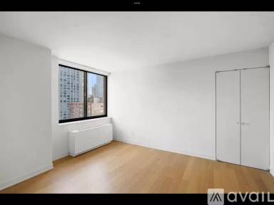 Main picture of One Columbus Place