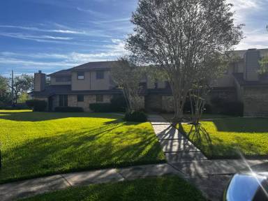Main picture of 5180 Middlecoff Rd