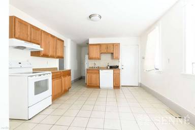 Main picture of 228 Prospect St