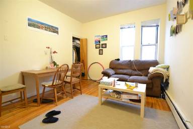 Main picture of 206 Chestnut Hill Ave